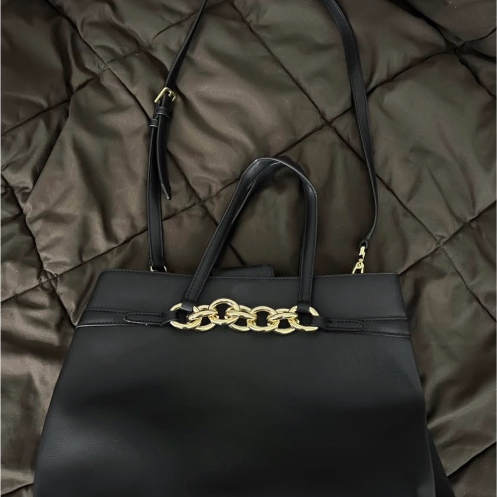 Michael Kors Black Shoulder Bag with Gold Chain